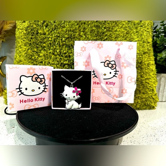 Sanrio’s Charmmy Kitty 18inch Necklace Gift Set - Picture 1 of 4